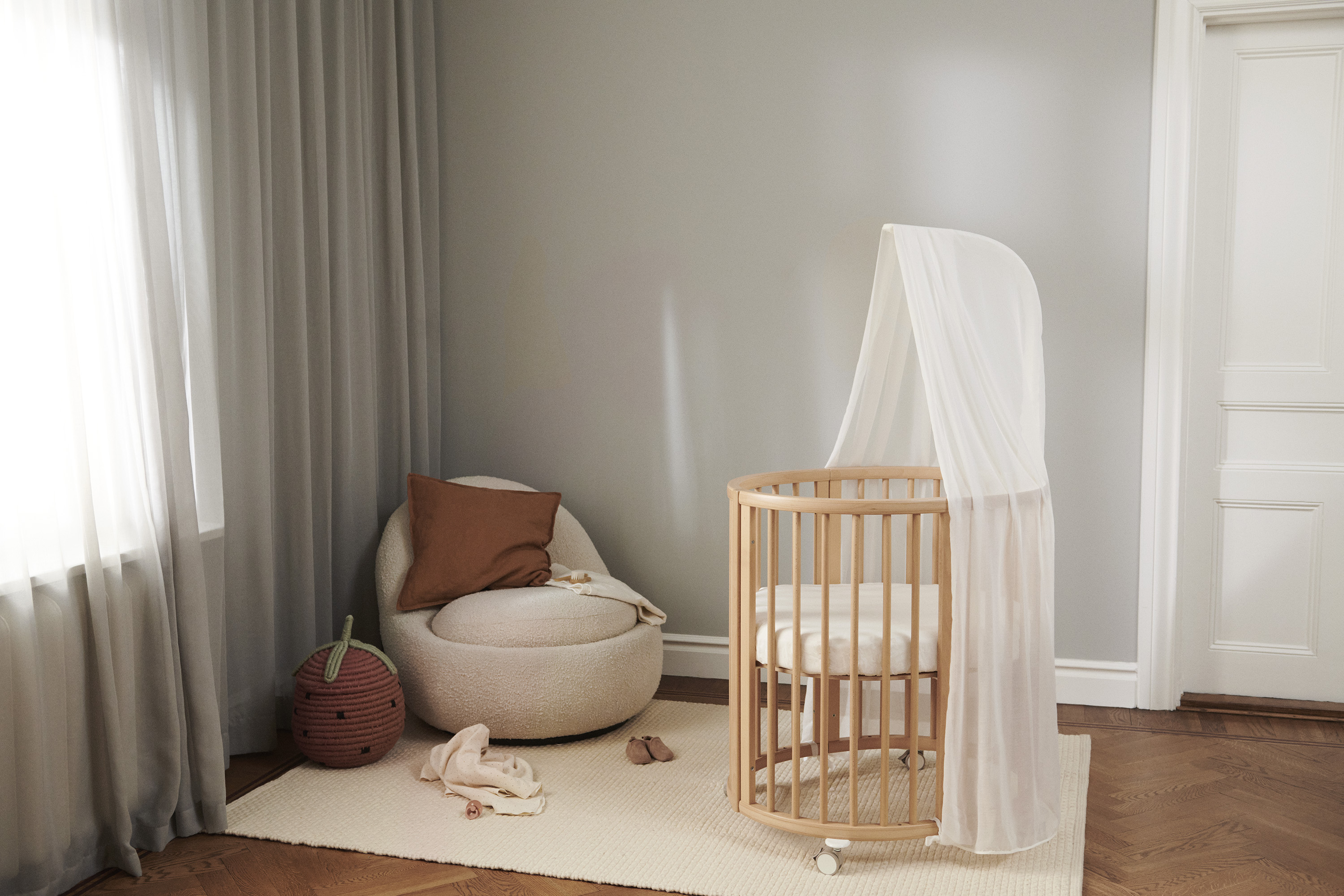 Hotsell Stokke Sleepi Mini Walnuss mit Matratze und Himmel